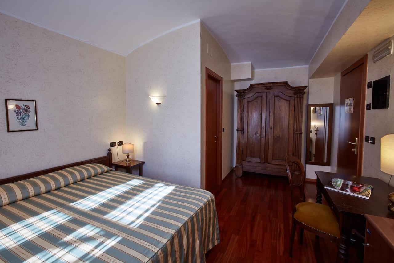 Liberty Hotel Torino Esterno foto